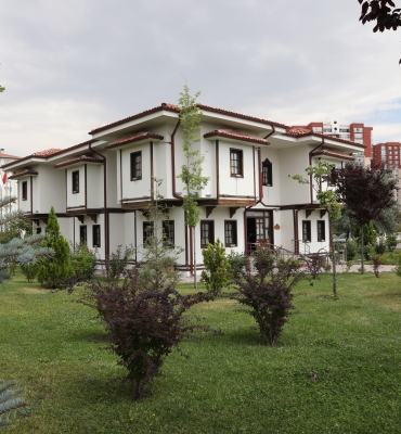 EMEKLİ KONAKLARIMIZ